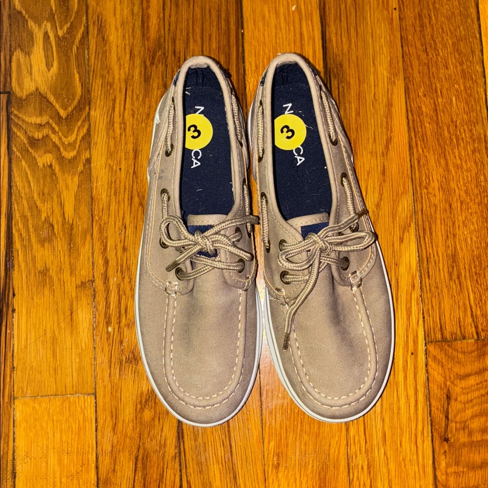 Kahi color Nautica Boat Shoes